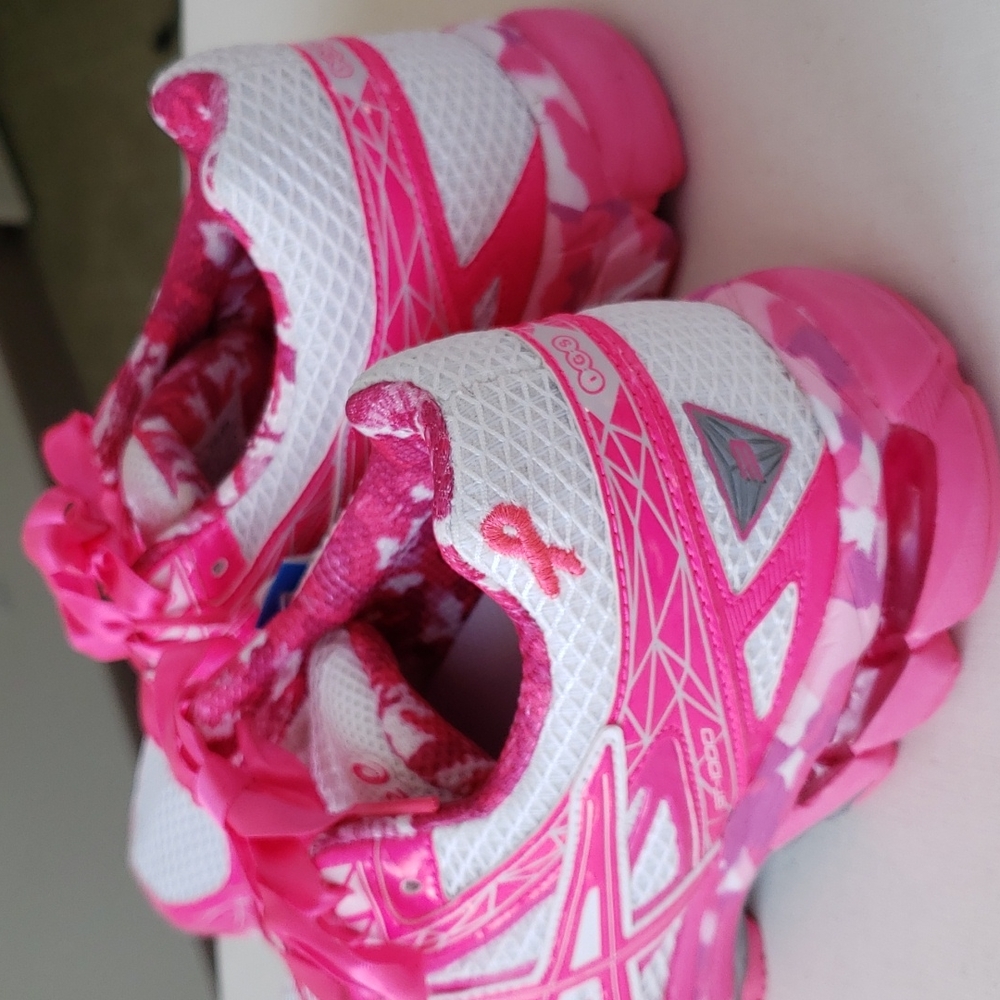 Asics women's 9.5 Breast Cancer Awareness Pink Ribbon GT 1000 3 PR - Picture 16 of 16